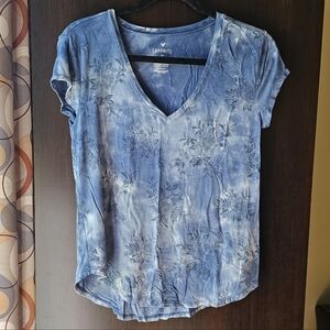 American Eagle Outfitters Blue Floral Short Sleeve Top